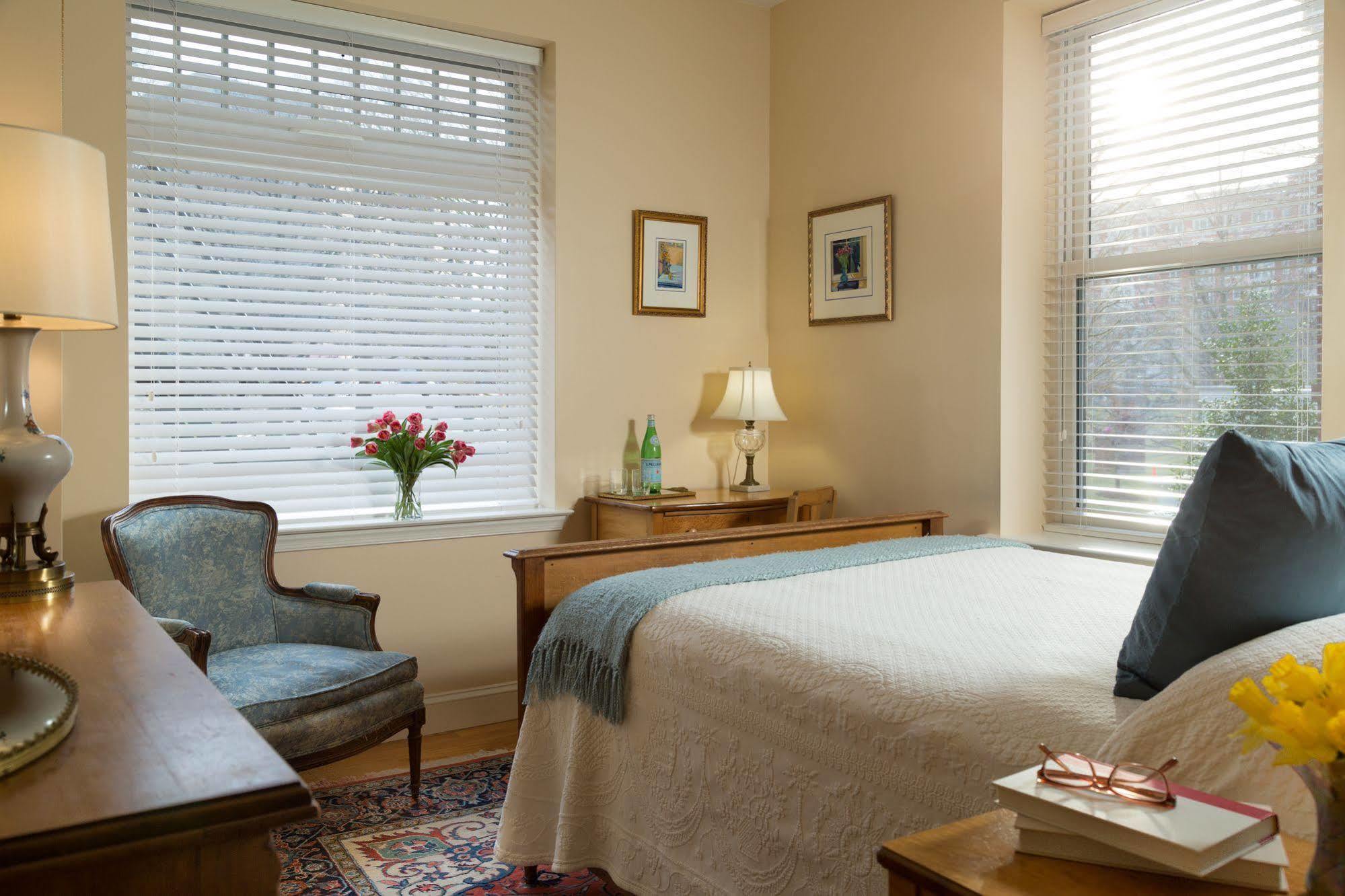 Woodley Park Guest House วอชิงตัน ภายนอก รูปภาพ