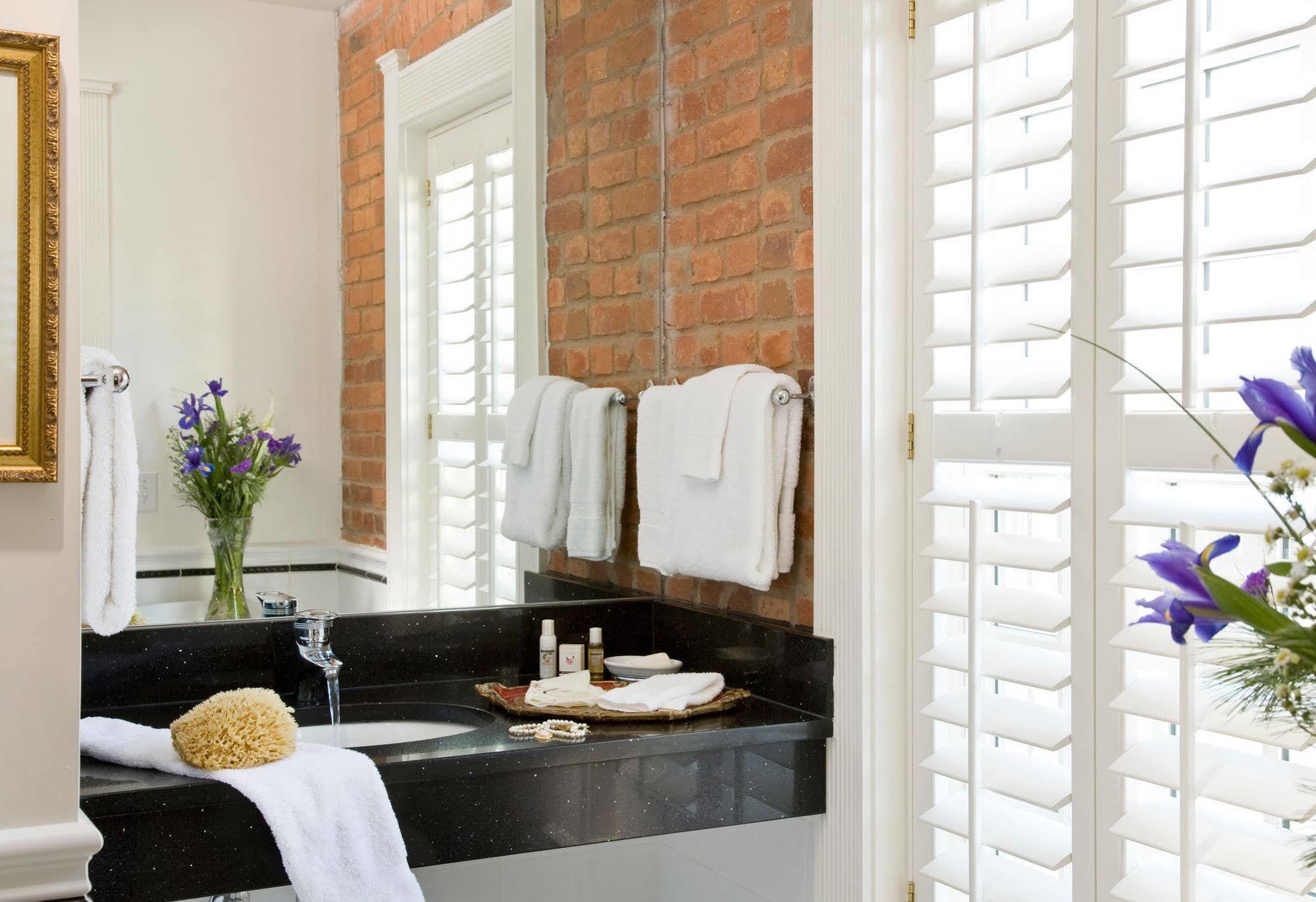 Woodley Park Guest House วอชิงตัน ภายนอก รูปภาพ